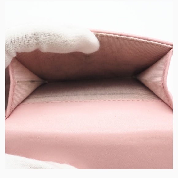 CHANEL Lambskin Chanel 19 Matlasse Compact Pink Wallet - Picture 5 of 7